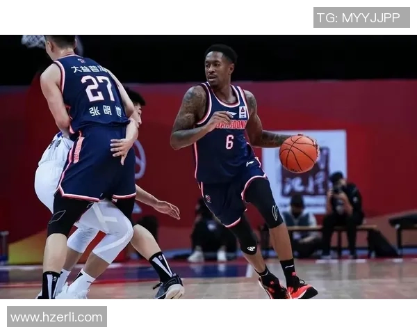 马尚布鲁克斯的篮球之路：从新秀到明星的奋斗与荣耀