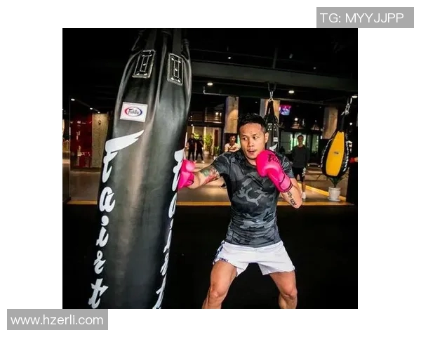 付高峰与雅桑克莱巅峰对决谁将成为搏击界的新王者