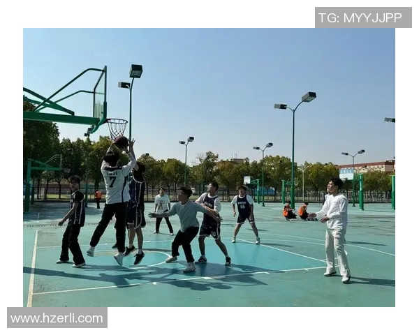 杨强回顾篮球生涯的辉煌与挑战分享成长与梦想的专访故事